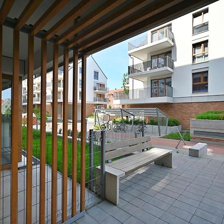 Beige 3City Apartment With Parking In Gdansk By Noclegi Renters Bagian luar foto