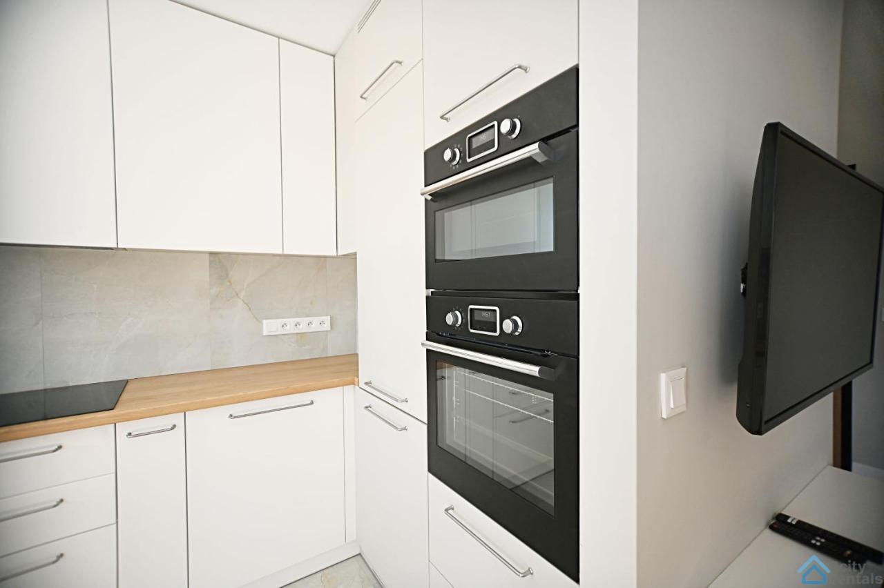 Beige 3City Apartment With Parking In Gdansk By Noclegi Renters Bagian luar foto
