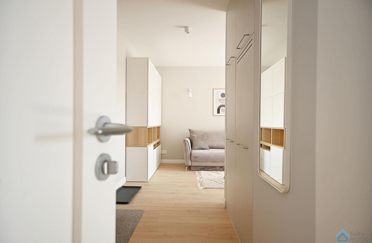 Beige 3City Apartment With Parking In Gdansk By Noclegi Renters Bagian luar foto