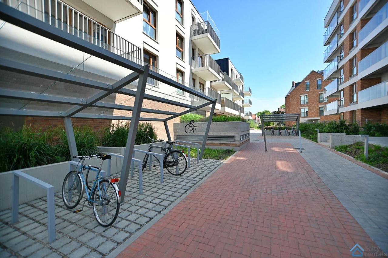 Beige 3City Apartment With Parking In Gdansk By Noclegi Renters Bagian luar foto
