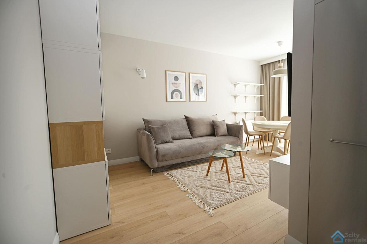 Beige 3City Apartment With Parking In Gdansk By Noclegi Renters Bagian luar foto