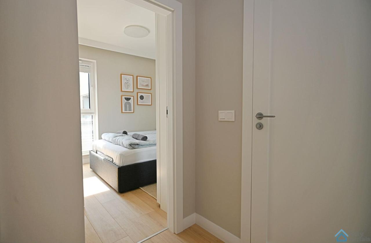 Beige 3City Apartment With Parking In Gdansk By Noclegi Renters Bagian luar foto